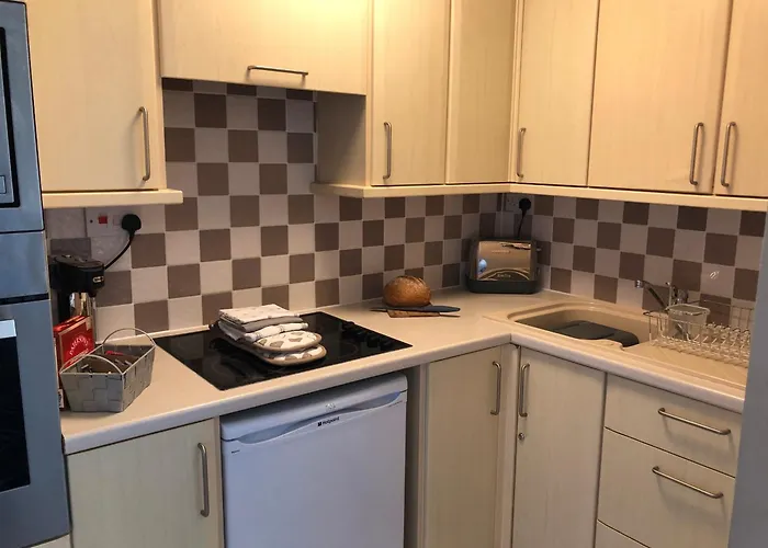 The Phoenix By The Sea- 2 Bedroom Flat In Hunny
