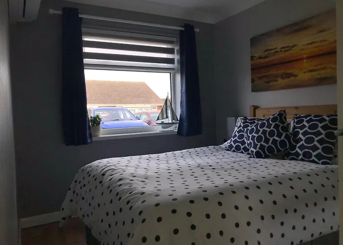The Phoenix By The Sea- 2 Bedroom Flat In Hunny