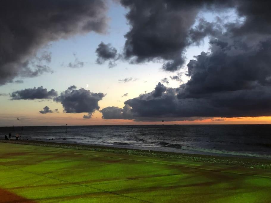 The Phoenix By The Sea- 2 Bedroom Flat In Hunny * Hunstanton