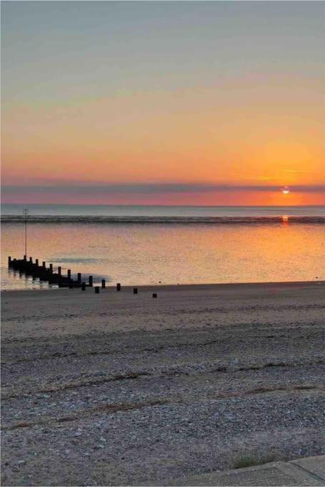 The Phoenix By The Sea- 2 Bedroom Flat In Hunny Apartment Hunstanton