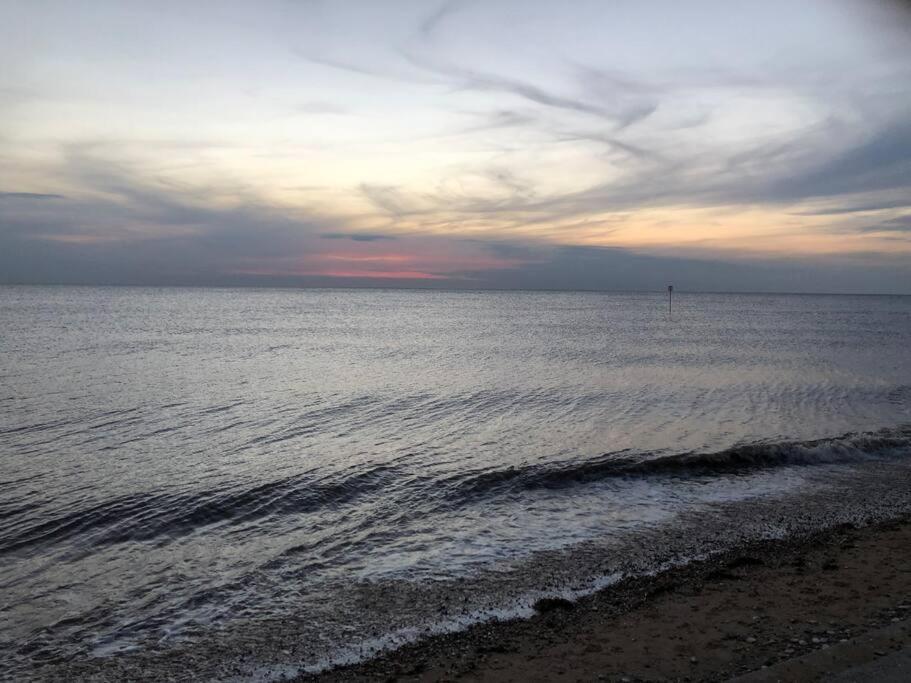 The Phoenix By The Sea- 2 Bedroom Flat In Hunny *